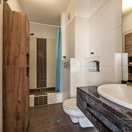 Ocean Breeze 아파트